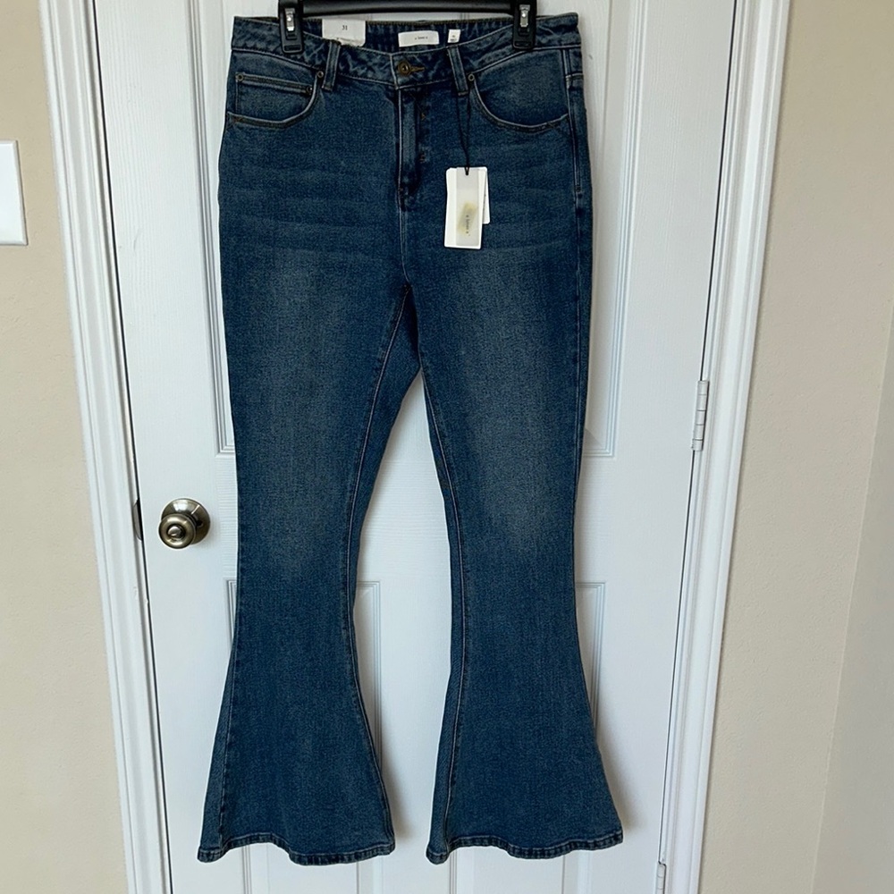 NWT Elegant High Rise Extreme Flare Dark Blue Jeans by A LOVES A Size 31 - Picture 1 of 15